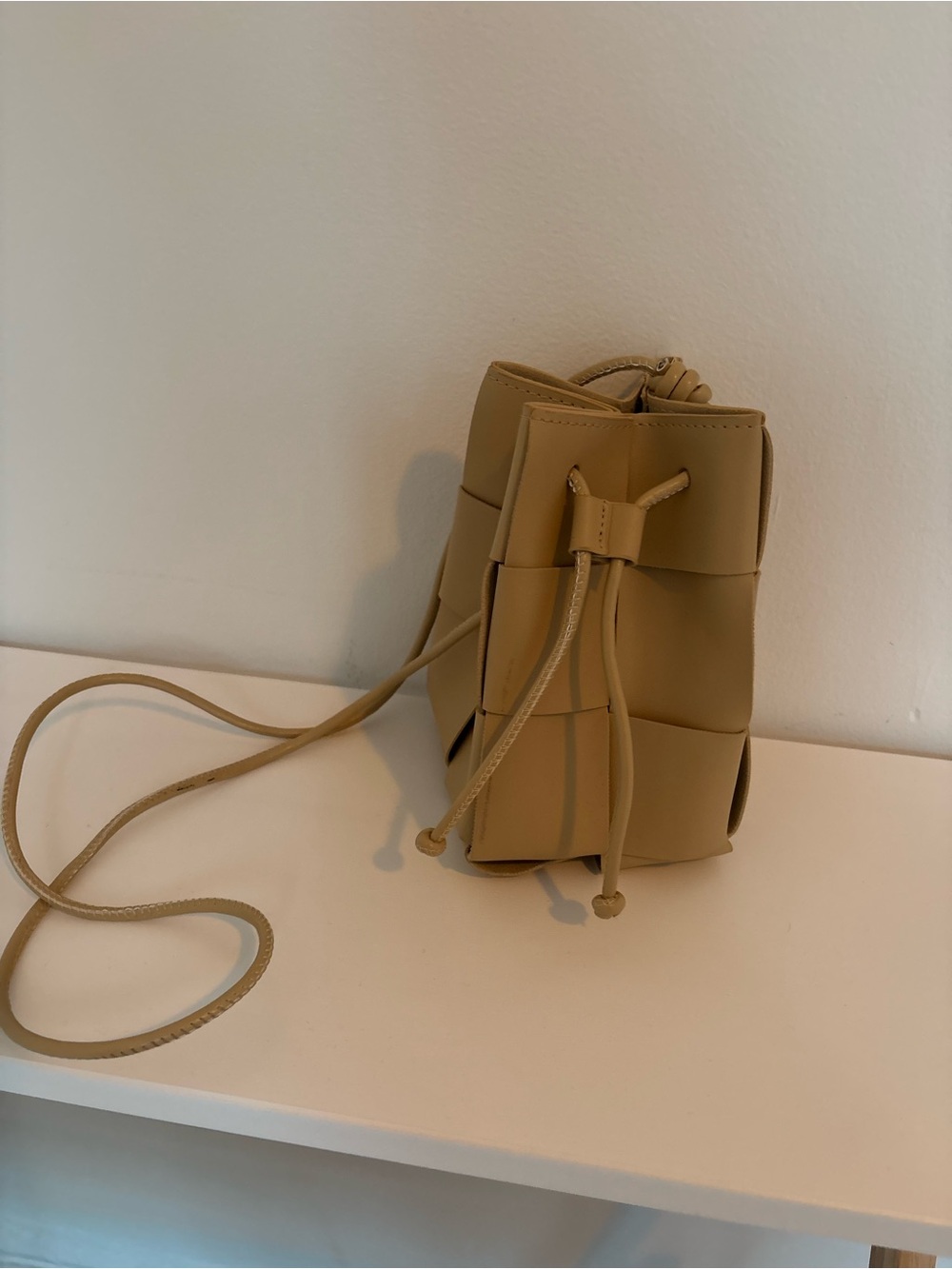 Minimal Woven Drawstring Crossbody Bag - Tan